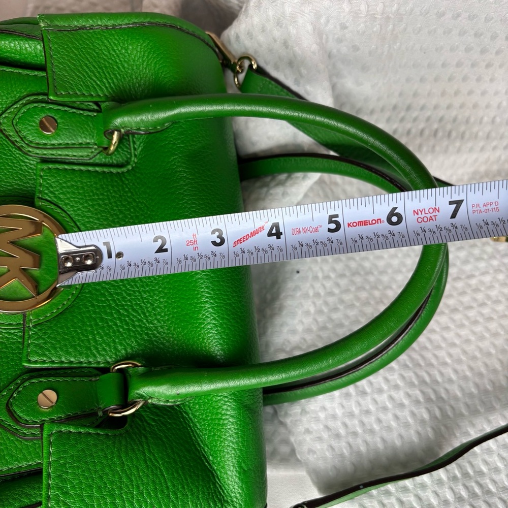 Michael Kors NWOT Margo Medium Flap Front Shoulder Bag in Kelly Green Gold Hw - Picture 11 of 14